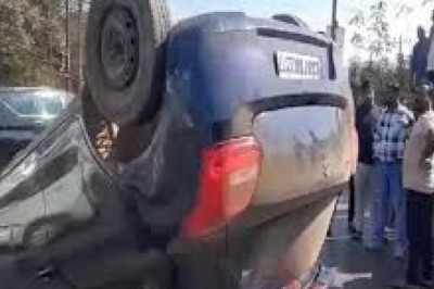 भिलाई में कार हुई दुर्घटनाग्रस्त : सीए हुए घायल...