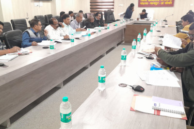 अपर कलेक्टर ने ली सभी विभाग की पेंशन प्रकरण, अनुकंपा नियुक्ति, समयमान वेतन के संबंध में समीक्षा बैठक...