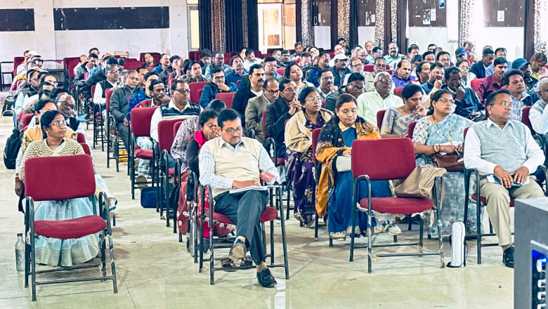 जिले द्वारा बोर्ड परीक्षाओं की तैयारी के लिए बनाये गये प्रश्न बैंक का किया वितरण...