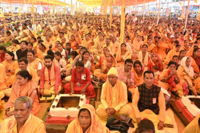 मुख्यमंत्री विष्णु देव साय सपत्निक राष्ट्र जागरण 108 कुण्डीय गायत्री महायज्ञ में हुए शामिल