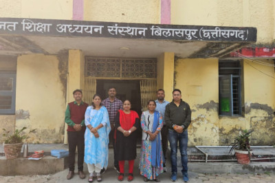 इंग्लिश व्याख्याताओ ने इंस्टिट्यूट ऑफ़ एडवांस स्टडीज इन एजुकेशन...