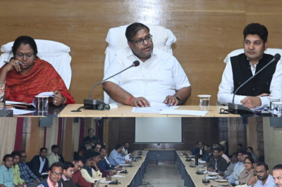 कलेक्टर दीपक अग्रवाल ने गणतंत्र दिवस समारोह गरिमामय तरीके से मनाने अधिकारियों की ली बैठक