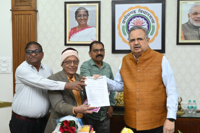 नगरीय निकाय पेन्शनरों ने मंत्री अरुण साव को माँग पत्र सौंपा...