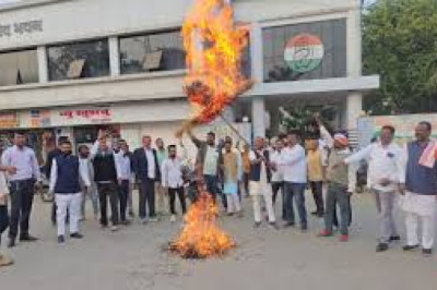 कांग्रेसियों ने कराया सुकमा बंद, कवासी लखमा की गिरफ्तारी के विरोध में प्रदर्शन जारी…
