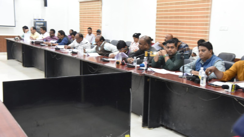 नगरीय निकाय/त्रिस्तरीय पंचायत निर्वाचन -2025  22 जनवरी से नामांकन शुरू