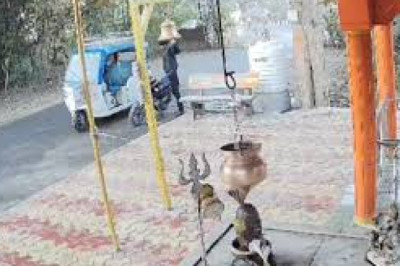 मंदिर से फेंक दूंगा...हनुमान चालीसा बजाने पर मिली धमकी...
