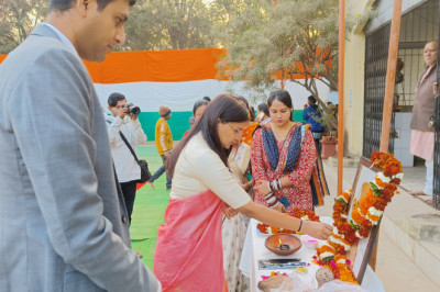 गणतंत्र दिवस:कलेक्टर एवं निगम प्रशासक सुश्री ऋचा प्रकाश चौधरी ने अधिकारी-कर्मचारियो के बीच निगम मुख्यालय में ध्वजारोहण किया...