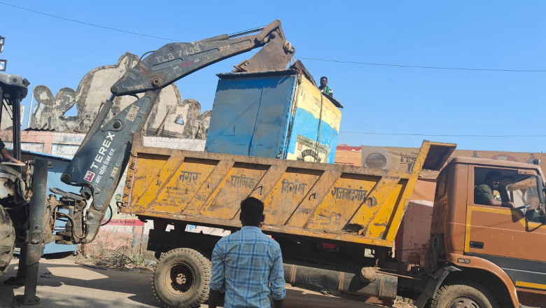 शिवाजी पार्क के बाजू से हटाये ठेला, गुरूद्वारा के पास पसरा नही लगाने नोटिस...