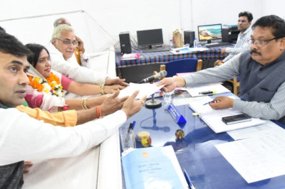 अब तक पार्षद पद हेतु 653 तथा महापौर/अध्यक्ष पद हेतु 42 नामांकन जमा...