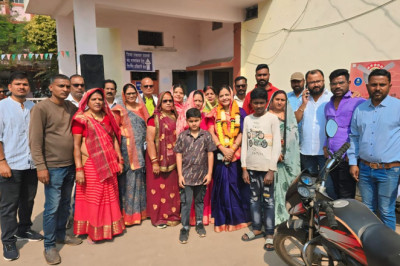 दुर्ग में नामांकन दाखिल करने के दौरान अधिक संख्या में भाजपा कार्यकर्त्तागण उपस्थित रहें...
