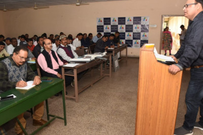 प्रशिक्षण में मतदान यूिनट एवं नियंत्रण यूनिट के तकनीकी पहलुओं को समझाया गया...