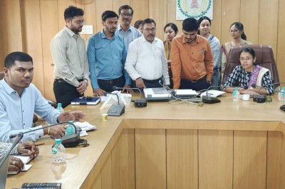 नगरीय निकाय एवं त्रि-स्तरीय निर्वाचन 2025  सेक्टर अधिकारियों के ईव्हीएम कमिशनिंग प्रशिक्षण प्रक्रिया संपन्न ...