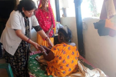 जिला आयुष अधिकारी दुर्ग  डॉ.दिनेश चंद्रवंशी द्वारा जनवरी 2025 में कारुण्य  (Palliative care)कार्यक्रम का उद्घाटन किया गया और आयुष  सेवाएं  दिनांक 18/1/25 से 38 रोगियों का पंजीकरण करके शुरू किया गया