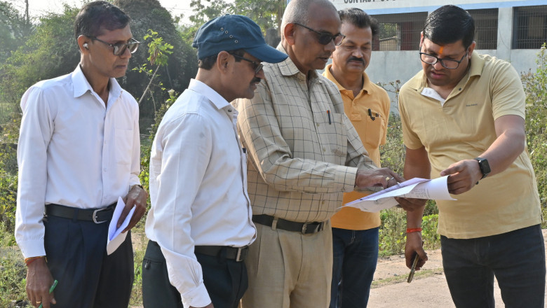 नगर निगम भिलाई के अधिकारी/कर्मचारी प्रतिदिन भ्रमण का फोटोग्राफ लोकेशन के साथ निगम के एक्टीविटी ग्रुप में  शेयर करेगें।