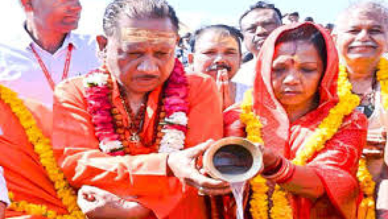 महाकुंभ : मुख्यमंत्री विष्णुदेव साय ने त्रिवेणी संगम में लगाई आस्था की डुबकी...