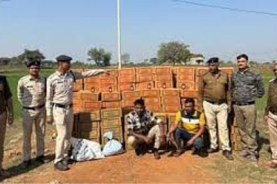 चुनाव के बीच दुर्ग में पुलिस ने जब्त की 361 पेटी अंग्रेजी शराब, दो आरोपी भी गिरफ्तार...