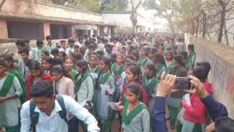 लीक हुआ था पेपर,10वीं की दो परीक्षा हुई रद्द...