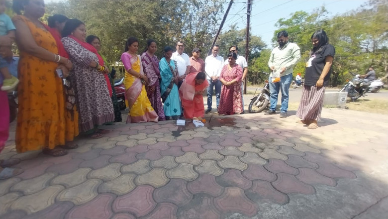 महापौर निधि से संवरेगा सांई मंदिर द्वार  - होगा बैडमिंटन कोर्ट का फैसिंग...