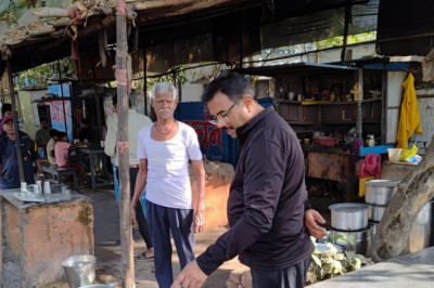 निरीक्षण के दौरान नाली के उपर बिल्डिंग मटेरियल रखने पर नोटिस जारी करने कहा...