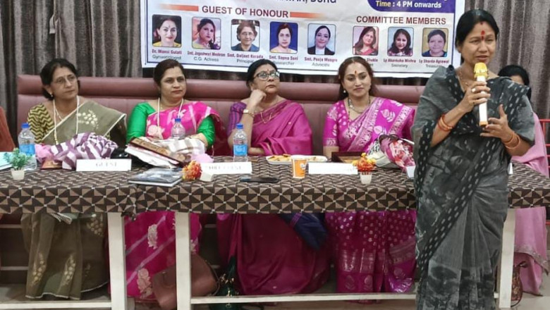 भारती कॉलेज शिकसा महोत्सव में आज वार्षिक कैलेंडर का महापौर अलका बाघमार ने किया विमोचन...