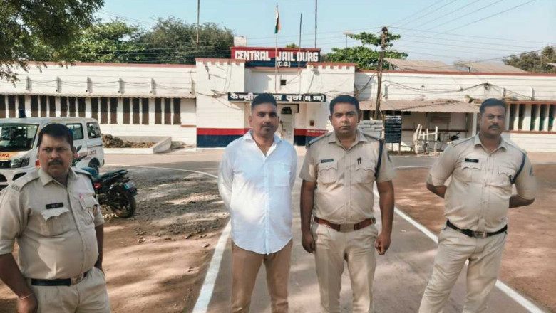 शासकीय जमीन फर्जी पेपर से अपने नाम कराकर बेची, जोन अध्यक्ष, पार्षद जलंधर सिंह गिरफ्तार पुलिस ने भेजा जेल ….. फर्जी रजिस्ट्री मामला पार्षद ही था मुख्य आरोपी...
