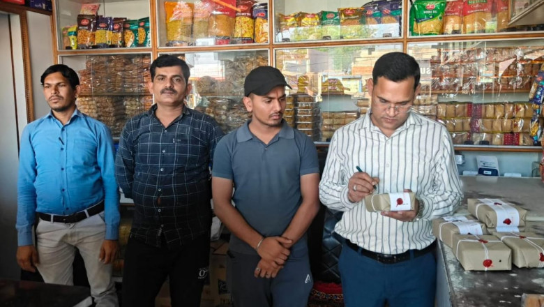 होली के मद्देनजर जिले में खाद्य प्रतिष्ठानों पर प्रशासन का कड़ा शिकंजा