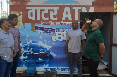 गर्मी को देखते हुए वाटर एटीएम का संधारण कर शीध्र शुरू किया जायेगा।