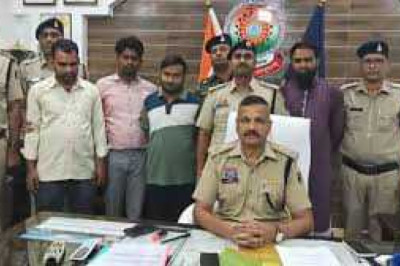 डॉक्टर-स्वास्थ्य कर्मचारियों को ब्लैकमेल करने वाले कथित पत्रकार अरेस्ट...