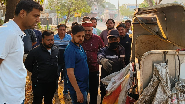 कलेक्टर ने आयुक्त के साथ सुबह नगर भ्रमण करके शहर की साफ सफाई व्यवस्था की जानकारी ली...