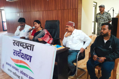 सुपर वाइजर एवं सफाई कर्मी ध्यान रहें प्रातः 6 बजे से 2 बजे तक बिना अनुमति काम छोड़कर जाने पर होगी कार्रवाही:मेयर