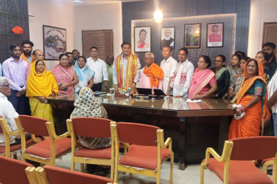 महापौर से मिले सामाजिक पदाधिकारीगण