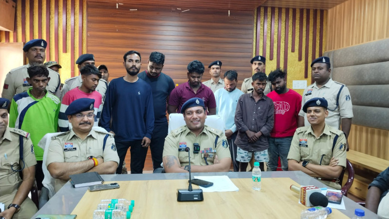 थाना डोंगरगढ़ क्षेत्र के शराब तस्करी मामलें में, 08 फरार आरोपी गिरफ्तार...