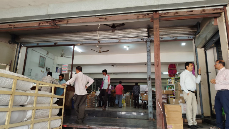 प्रतिबंधित प्लास्टिक के लिये निगम की टीम ने की कार्यवाही...