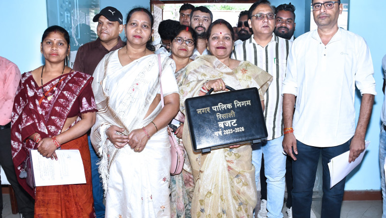 रिसाली निगम का बजट  रिसाली की पहचान होगी उच्च स्तरीय शहरों में, इस संकल्प के साथ महापौर ने प्रस्तुत की 211 करोड़ का बजट