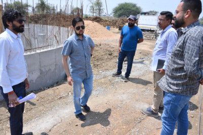 कलेक्टर ने जल जीवन मिशन अंतर्गत चल रहे निर्माण कार्यों का किया औचक निरीक्षण