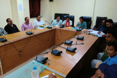 महापौर और प्रभारी ने राजस्व एवं बाजार विभाग के कामकाज की समीक्षा,मैदानी स्तर पर कर्मचारियों को समय-सीमा में कार्य करने एवं सूचना तंत्र को मजबूत करने के दिए निर्देश: