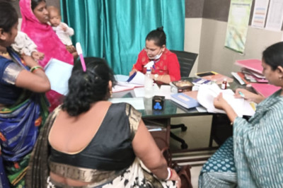 पोषण पखवाड़ा के अंतर्गत महुदा सेक्टर के झीठ हॉस्पिटल में 33 बच्चों का हुआ स्वास्थ्य परीक्षण
