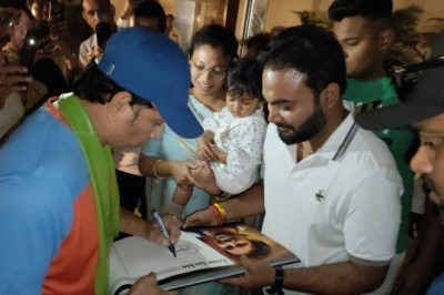 सादगी से मनाया मास्टर ब्लास्टर का जन्मदिन, सचिन   के अनूठे फैन ने किया सेवा कार्य...