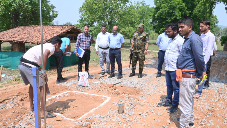 निर्माण कार्यों में तेजी लाने एवं स्वास्थ्य केंद्र में सफाई व्यवस्था दुरुस्त करने के दिए निर्देश...