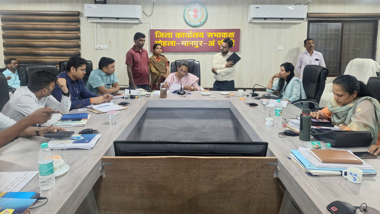 कलेक्टर जनदर्शन में 06 आवेदन प्राप्त, समस्याओं पर त्वरित कार्यवाही के निर्देश  कलेक्टर ने आमजनों की समस्याओं का गंभीरता पूर्वक निराकरण करने के दिये निर्देश