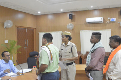 कलेक्टर ने जनदर्शन में सुनी आम नागरिकां की शिकायतें...कुल 120 आवेदन हुए प्राप्त...