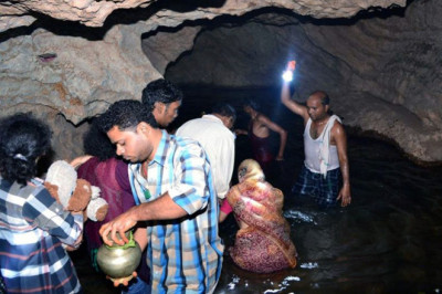Mandeep Khol Cave in Chhattisgarh : भारत की सबसे रहस्यमयी गुफा,अंदर है महादेव का मंदिर, जहां रहते है ‘पूंछ वाले चमगादड़’...