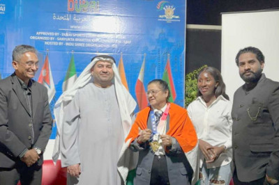 CG की कमला देवी ने दुबई में लहराया  भारत का परचम  : 67 साल की उम्र में बनी अंतरराष्ट्रीय गोल्ड मेडलिस्ट, वेटलिफ्टिंग में जीते तीन गोल्ड मेडल...