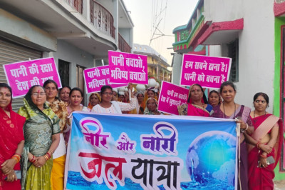 सोमनी से लगे ग्राम ईरा, धीरी, सांकरा में जल संरक्षण के लिए चलाए जा रहे हरियाली बाहिनी नीर और नारी जल यात्रा