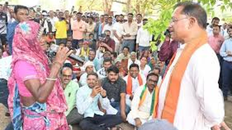 CM विष्णु देव साय ने जन चौपाल में कहा : नवविवाहिताओं को भी जल्द मिलेगा महतारी वंदन योजना का लाभ...
