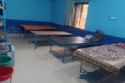 सरकारी डॉक्टर चला रहा था अपना प्राइवेट हॉस्पिटल, SDM ने मारा छापा, प्रशासन ने किया हॉस्पिटल को सील...