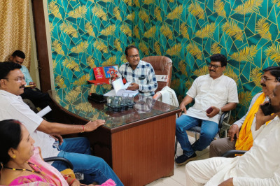 वित्त लेखा एवं अंकेक्षण विभाग प्रभारी नरेंद्र बंजारे ने ली समिति सदस्यों के साथ बैठक:
