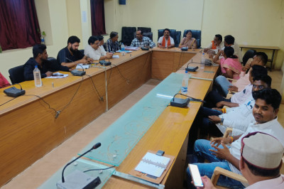 महापौर ने शहर की सड़क के किनारे फुटपाथ एवं सरकारी जमीनों से अतिक्रमण हटाने को लेकर एमआईसी सदस्य और अधिकारियों के बीच गहन मंथन...