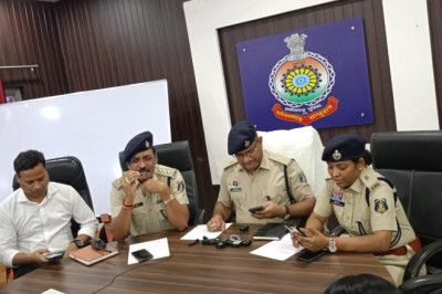 सुविधि इस्पात रस मैडम में स्पंज आयरन का अपराधिक दूरबीन योग करने वाले आरोपी चढ़े पुलिस के हाथे