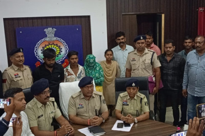 थाना वैशाली नगर कुर्सीपार एवं थाना भिलाई क्षेत्र अंतर्गत घटित चैन स्नेचिंग के मामले का खुलासा कल 9 अपराध के तीन आरोपी गिरफ्तार